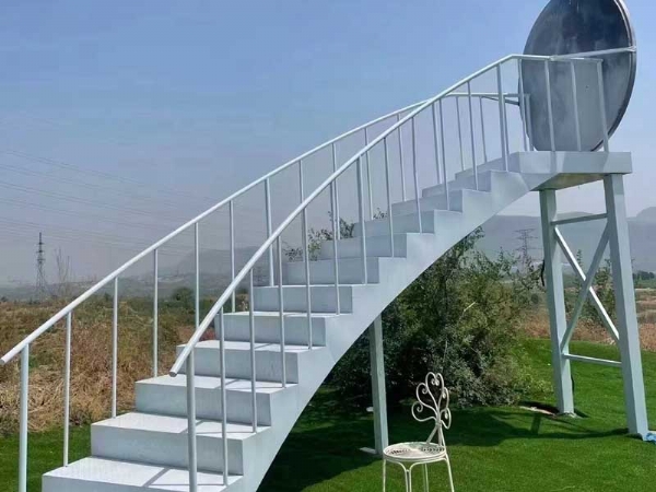 Internet celebrity bridge